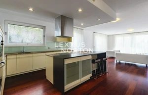 Family house for rent, 219m<sup>2</sup>, 509m<sup>2</sup> of land