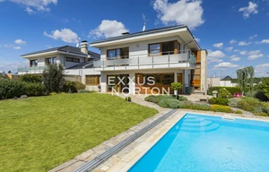 Family house for rent, 360m<sup>2</sup>, 1100m<sup>2</sup> of land