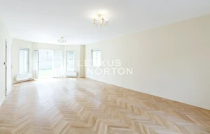 Villa for rent, 288m<sup>2</sup>, 585m<sup>2</sup> of land