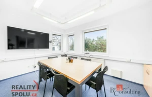 Family house for rent, 447m<sup>2</sup>, 784m<sup>2</sup> of land