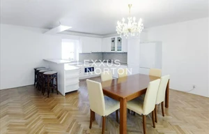 Villa for rent, 280m<sup>2</sup>, 670m<sup>2</sup> of land