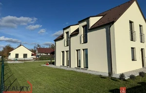 Family house for sale, 202m<sup>2</sup>, 840m<sup>2</sup> of land