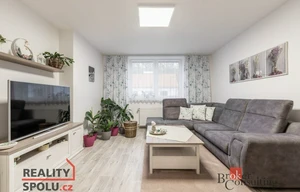 Family house for sale, 197m<sup>2</sup>, 989m<sup>2</sup> of land