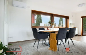 Family house for sale, 288m<sup>2</sup>, 867m<sup>2</sup> of land