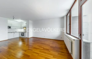 Apartment for rent, 4+kk - 3 bedrooms, 100m<sup>2</sup>