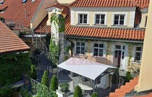 Apartment for rent, 4+1 - 3 bedrooms, 221m<sup>2</sup>