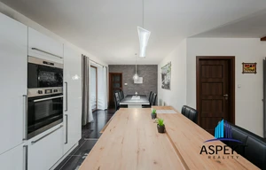 Family house for sale, 220m<sup>2</sup>, 1052m<sup>2</sup> of land