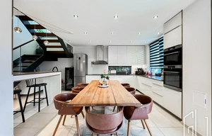 Family house for sale, 260m<sup>2</sup>, 620m<sup>2</sup> of land