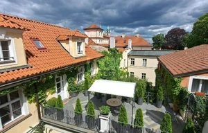 Apartment for rent, 4+1 - 3 bedrooms, 178m<sup>2</sup>