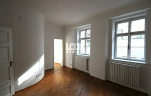 Apartment for rent, 4+1 - 3 bedrooms, 178m<sup>2</sup>