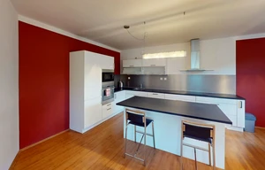 Family house for sale, 424m<sup>2</sup>, 1557m<sup>2</sup> of land