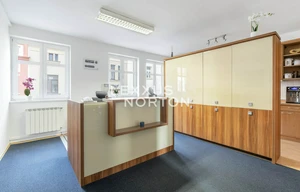 Family house for sale, 320m<sup>2</sup>, 225m<sup>2</sup> of land