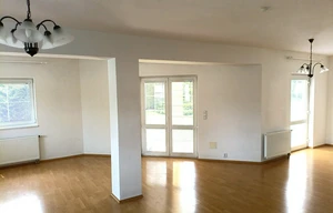 Family house for rent, 251m<sup>2</sup>, 858m<sup>2</sup> of land