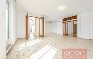 Family house for rent, 312m<sup>2</sup>, 847m<sup>2</sup> of land