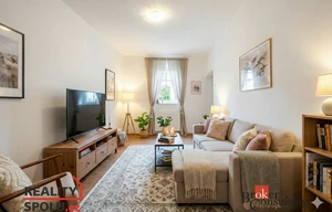 Family house for sale, 219m<sup>2</sup>, 145m<sup>2</sup> of land