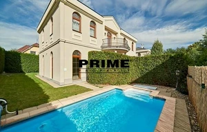 Family house for rent, 270m<sup>2</sup>, 537m<sup>2</sup> of land