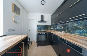 Family house for sale, 200m<sup>2</sup>, 998m<sup>2</sup> of land