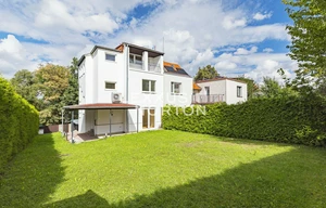 Family house for sale, 270m<sup>2</sup>, 430m<sup>2</sup> of land