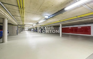 Family house for sale, 380m<sup>2</sup>, 619m<sup>2</sup> of land