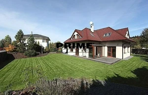 Family house for rent, 320m<sup>2</sup>, 1175m<sup>2</sup> of land