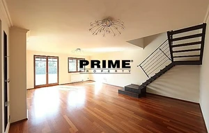 Family house for rent, 320m<sup>2</sup>, 1175m<sup>2</sup> of land