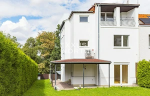 Family house for sale, 270m<sup>2</sup>, 430m<sup>2</sup> of land