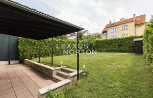 Family house for sale, 270m<sup>2</sup>, 430m<sup>2</sup> of land