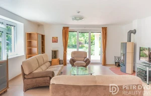 Family house for rent, 176m<sup>2</sup>, 1209m<sup>2</sup> of land