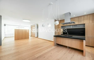 Apartment for rent, 4+kk - 3 bedrooms, 138m<sup>2</sup>