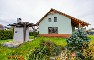 Family house for sale, 191m<sup>2</sup>, 1097m<sup>2</sup> of land