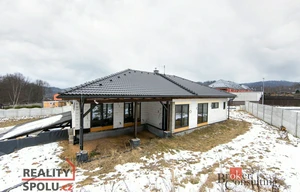 Family house for sale, 196m<sup>2</sup>, 876m<sup>2</sup> of land