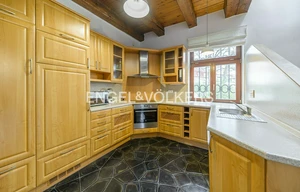 Apartment for rent, 4+kk - 3 bedrooms, 170m<sup>2</sup>