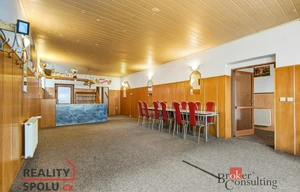 Family house for sale, 395m<sup>2</sup>, 992m<sup>2</sup> of land