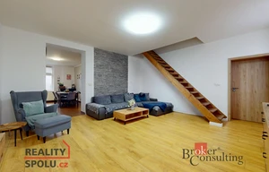 Family house for sale, 343m<sup>2</sup>, 737m<sup>2</sup> of land