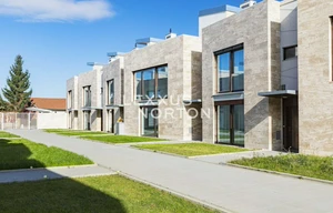 Family house for sale, 285m<sup>2</sup>, 261m<sup>2</sup> of land