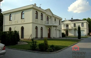 Family house for rent, 243m<sup>2</sup>, 675m<sup>2</sup> of land