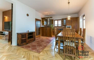 Family house for rent, 230m<sup>2</sup>, 1010m<sup>2</sup> of land