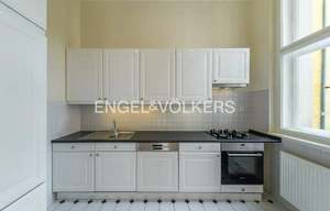 Apartment for rent, 4+1 - 3 bedrooms, 151m<sup>2</sup>