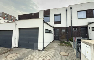 Family house for rent, 102m<sup>2</sup>, 136m<sup>2</sup> of land