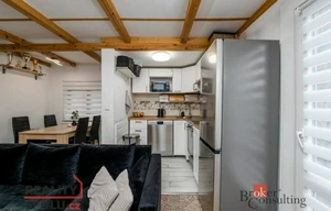 Cottage for sale, 72m<sup>2</sup>, 325m<sup>2</sup> of land