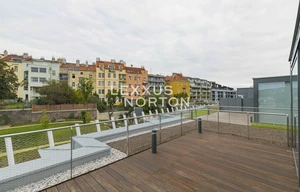 Apartment for rent, 4+kk - 3 bedrooms, 211m<sup>2</sup>