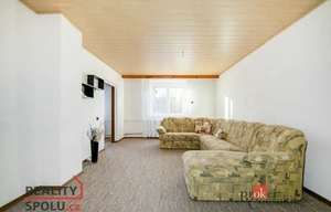 Family house for sale, 232m<sup>2</sup>, 546m<sup>2</sup> of land