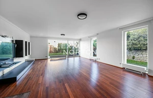 Family house for rent, 219m<sup>2</sup>, 417m<sup>2</sup> of land