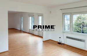 Family house for rent, 365m<sup>2</sup>, 500m<sup>2</sup> of land