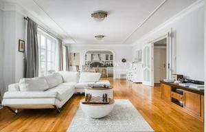 Family house for rent, 350m<sup>2</sup>, 700m<sup>2</sup> of land