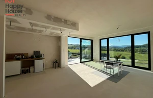 Family house for sale, 211m<sup>2</sup>, 942m<sup>2</sup> of land