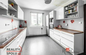 Family house for sale, 214m<sup>2</sup>, 543m<sup>2</sup> of land