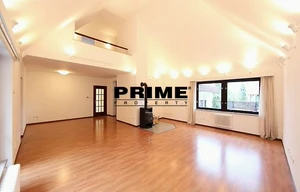 Family house for rent, 417m<sup>2</sup>, 1263m<sup>2</sup> of land