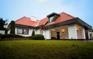 Family house for rent, 417m<sup>2</sup>, 1263m<sup>2</sup> of land