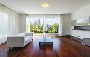 Family house for rent, 219m<sup>2</sup>, 509m<sup>2</sup> of land